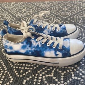 Olivia Miller Blue Wash Shoes in Size:6